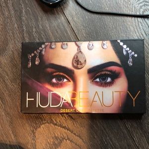 Hudabeauty desert dusk palette